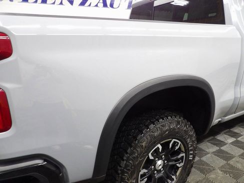 Used 2024 Chevrolet Silverado 1500 ZR2 image 36