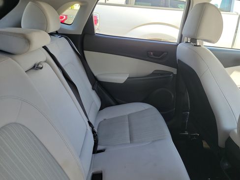 Used 2023 Hyundai Kona SEL image 11