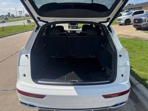 Used 2018 Audi SQ5 Prestige AWD/4WD image 10