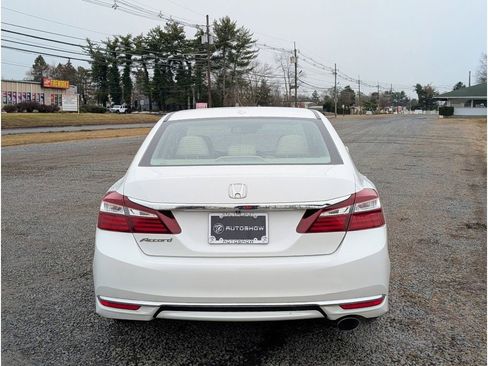 Used 2017 Honda Accord EX-L image 6