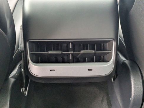 Used 2024 Tesla Model Y Performance image 16