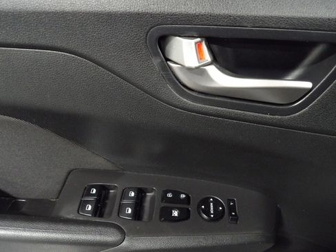 Used 2020 Hyundai Accent SE image 11