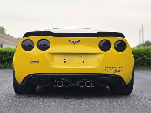 Used 2006 Chevrolet Corvette Z06 w/ Preferred Equipment Group RWD image 10