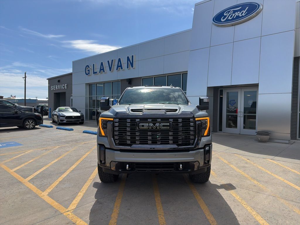 Used 2024 GMC Sierra 3500 Denali Ultimate w/ LPO, GMC Protection Package AWD/4WD image 2