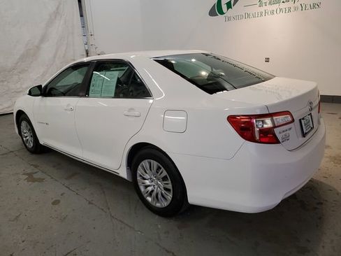 Used 2012 Toyota Camry LE image 4