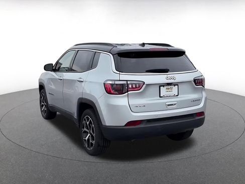 Used 2025 Jeep Compass Limited AWD/4WD image 11