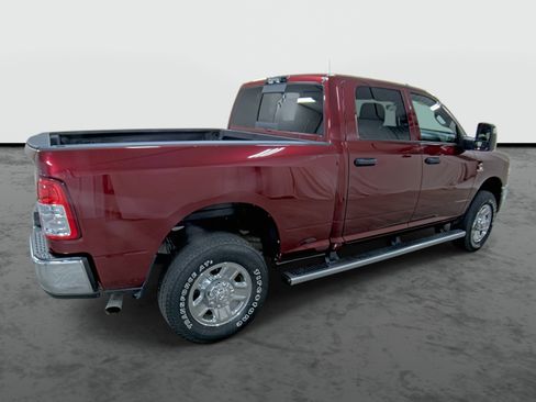 Used 2024 RAM 3500 Tradesman w/ Chrome Appearance Group AWD/4WD image 4