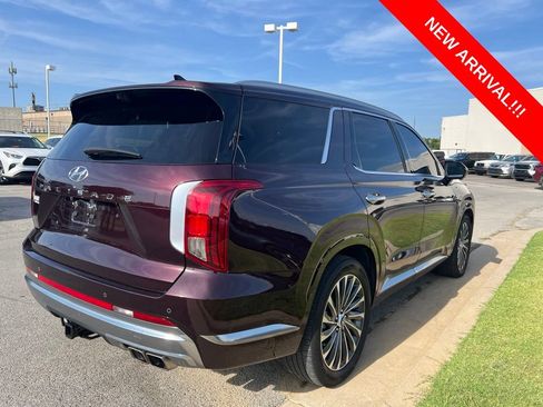 Used 2024 Hyundai Palisade Calligraphy FWD image 4