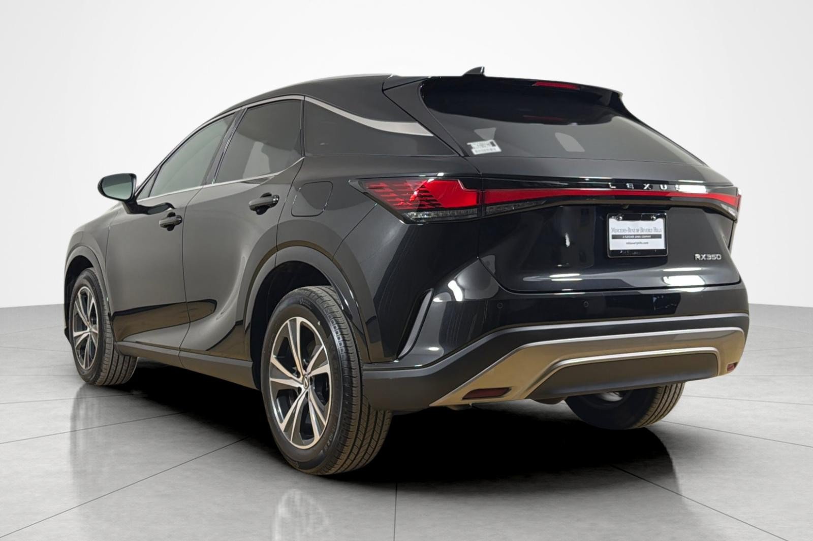 Used 2024 Lexus RX 350 FWD w/ Technology Package image 3