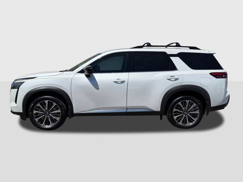 New 2026 Nissan Pathfinder Platinum w/ Cargo Package AWD/4WD image 2