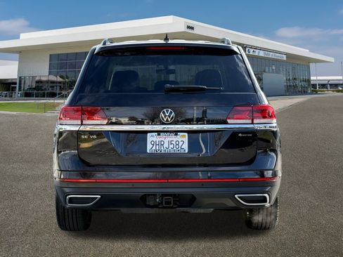 Used 2023 Volkswagen Atlas SE w/ Black Wheel Package image 9