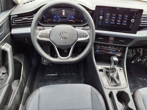 New 2026 Volkswagen Jetta SE image 13