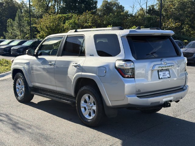 Used 2022 Toyota 4Runner SR5 Premium AWD/4WD image 6