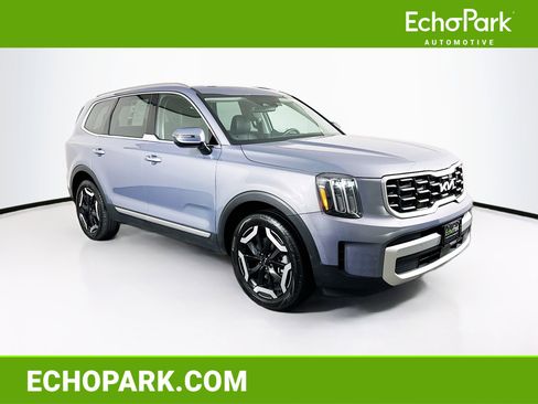 Used 2025 Kia Telluride S image 1