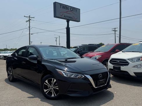 Used 2022 Nissan Sentra SV image 1