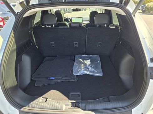 New 2025 Ford Escape SE w/ PHEV Premium Package image 16