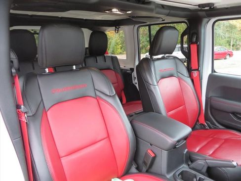 Used 2023 Jeep Wrangler Unlimited Rubicon 4xe image 11