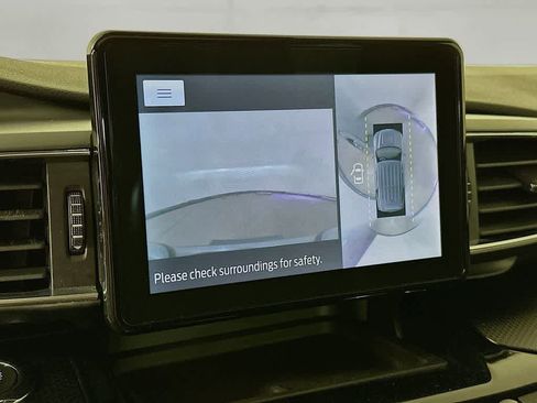 Certified 2022 Ford Explorer ST-Line w/ Class IV Trailer Tow Package image 30