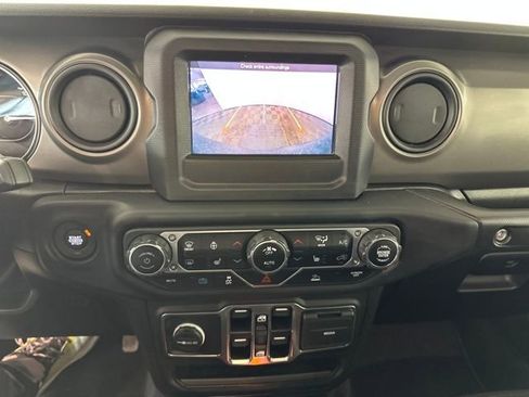 Used 2023 Jeep Wrangler Unlimited w/ Cold Weather Group image 22