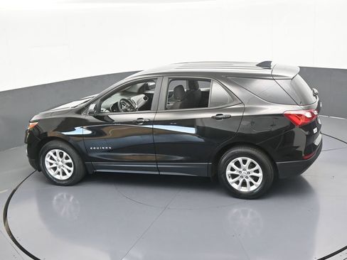 Used 2020 Chevrolet Equinox LS image 45
