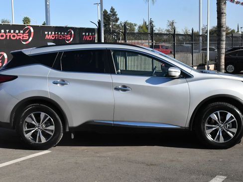Used 2023 Nissan Murano SV image 9