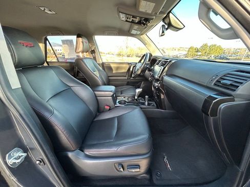 Used 2024 Toyota 4Runner TRD Off-Road Premium image 31