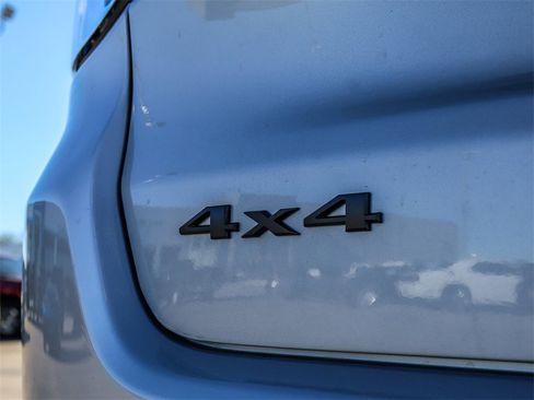 New 2026 Jeep Compass Latitude image 10