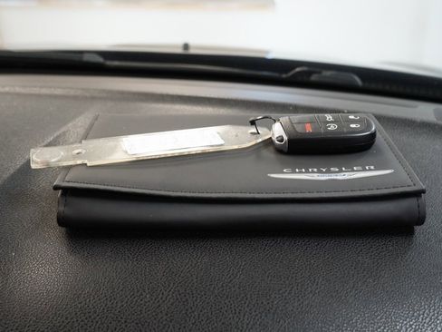 Used 2016 Chrysler 300 S w/ 300S Premium Group image 38