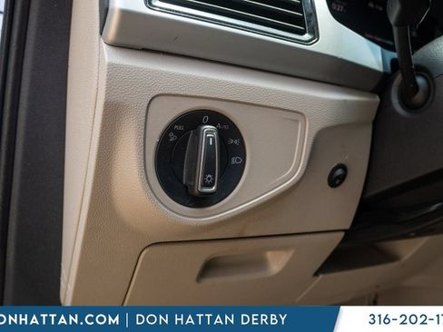 Used 2022 Volkswagen Atlas SE w/ Black Wheel Package AWD/4WD image 22