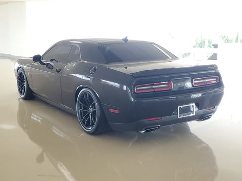 Used 2021 Dodge Challenger R/T Scat Pack w/ Dynamics Package image 8