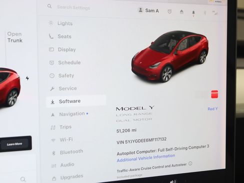 Used 2021 Tesla Model Y Long Range AWD/4WD image 18