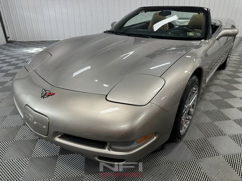 Used 2000 Chevrolet Corvette Convertible 2D w/ Memory Pkg image 5