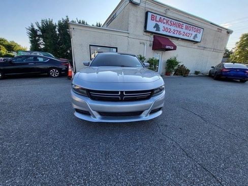 Used 2015 Dodge Charger SE w/ Popular Equipment Group image 2