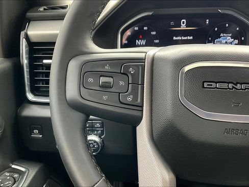 Used 2025 GMC Sierra 2500 Denali w/ Denali Reserve Package image 7