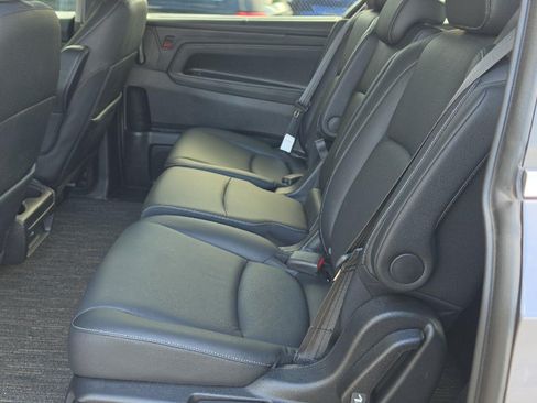 Used 2024 Honda Odyssey EX-L image 16