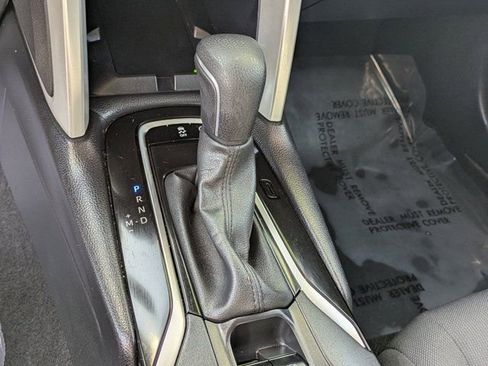 Used 2025 Toyota Corolla Cross LE FWD image 22