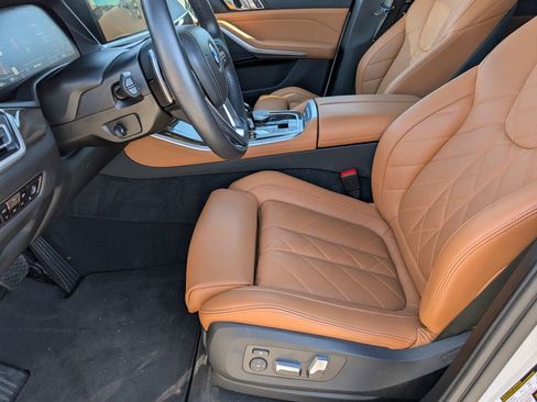 Used 2023 BMW X5 sDrive40i w/ Premium Package image 12