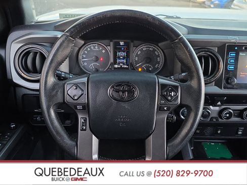 Used 2016 Toyota Tacoma TRD Off-Road w/ Towing Package image 12