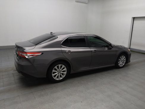 Used 2020 Toyota Camry LE image 10