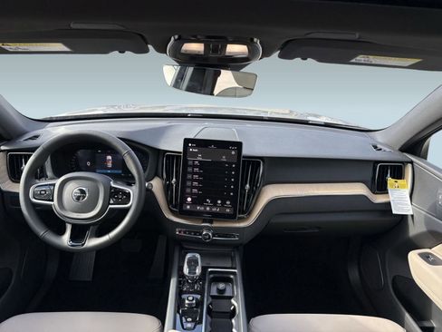 Used 2026 Volvo XC60 B5 Plus w/ Climate Package image 15