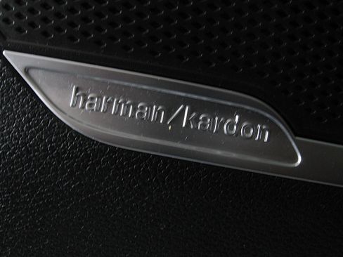 Used 2024 Kia Sportage SX Prestige image 19