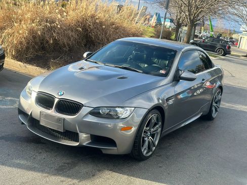 Used 2010 BMW M3 Convertible image 2