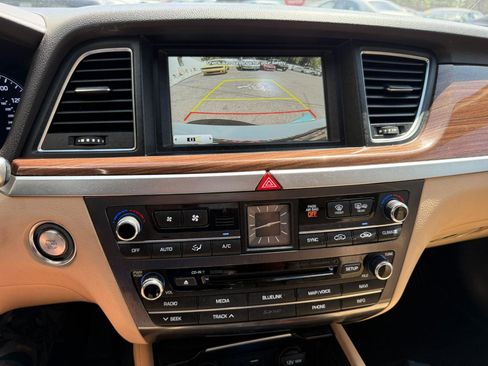 Used 2015 Hyundai Genesis 3.8 w/ Option Group 03 image 40