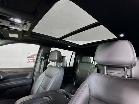 Used 2021 Chevrolet Suburban Z71 w/ Rear Media and Nav Package AWD/4WD image 11