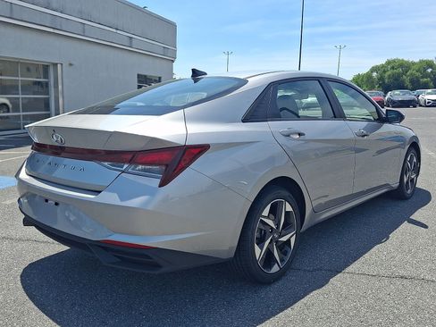 Certified 2023 Hyundai Elantra SEL w/ Convenience Package FWD image 5