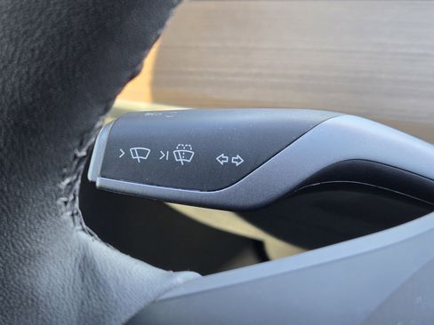 Used 2023 Tesla Model 3 Standard Range image 22