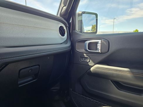 Used 2024 Jeep Wrangler Unlimited Sahara AWD/4WD image 26