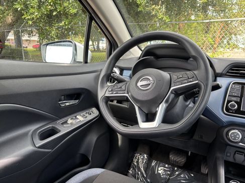 Used 2025 Nissan Versa SV FWD image 27