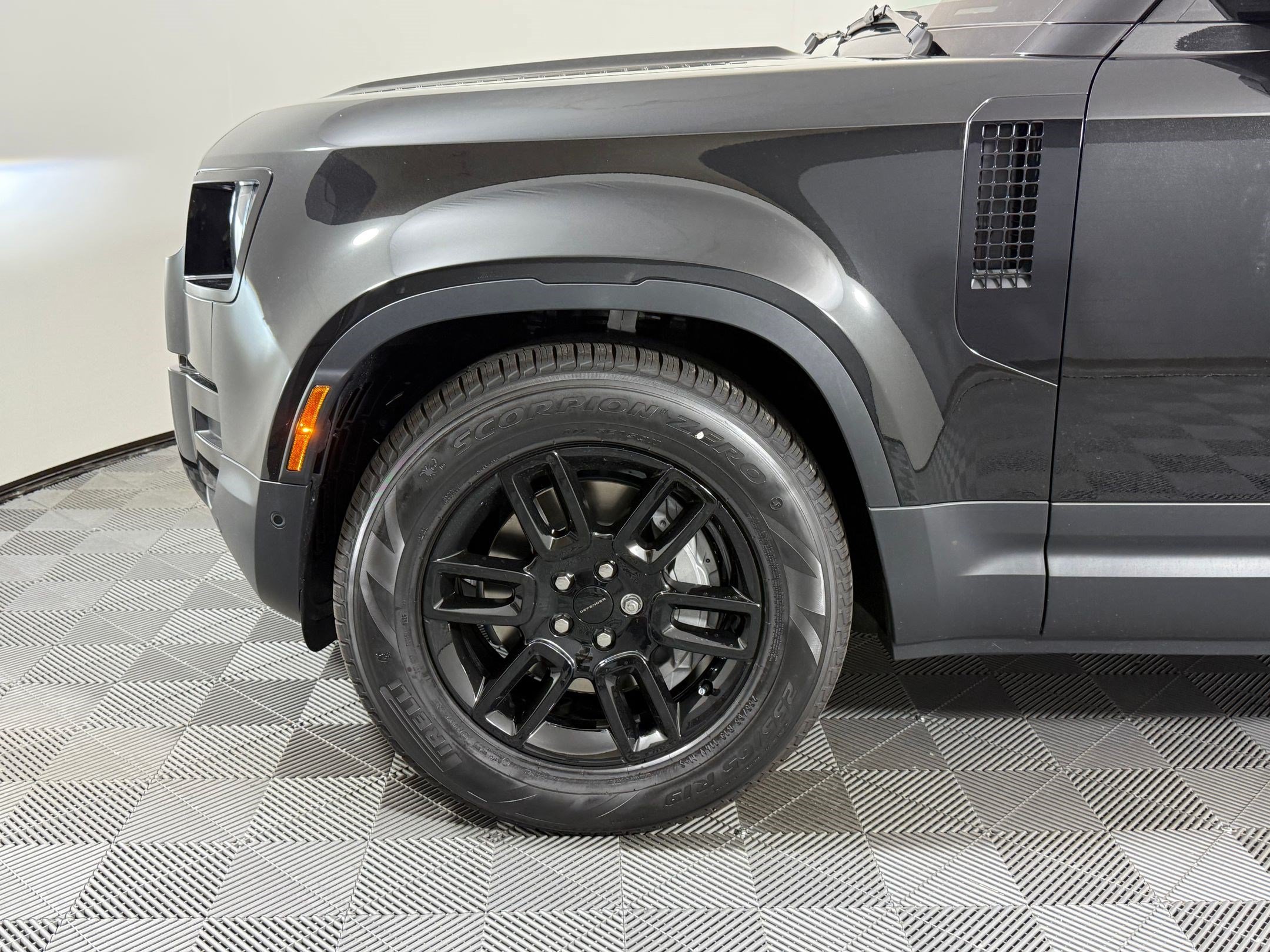 New 2026 Land Rover Defender 110 S AWD/4WD image 13