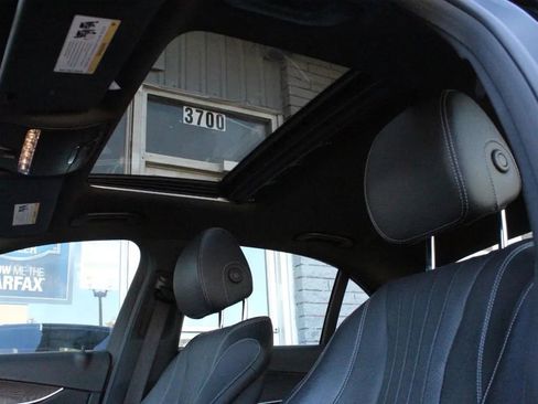 Used 2017 Mercedes-Benz E 300 4MATIC image 25